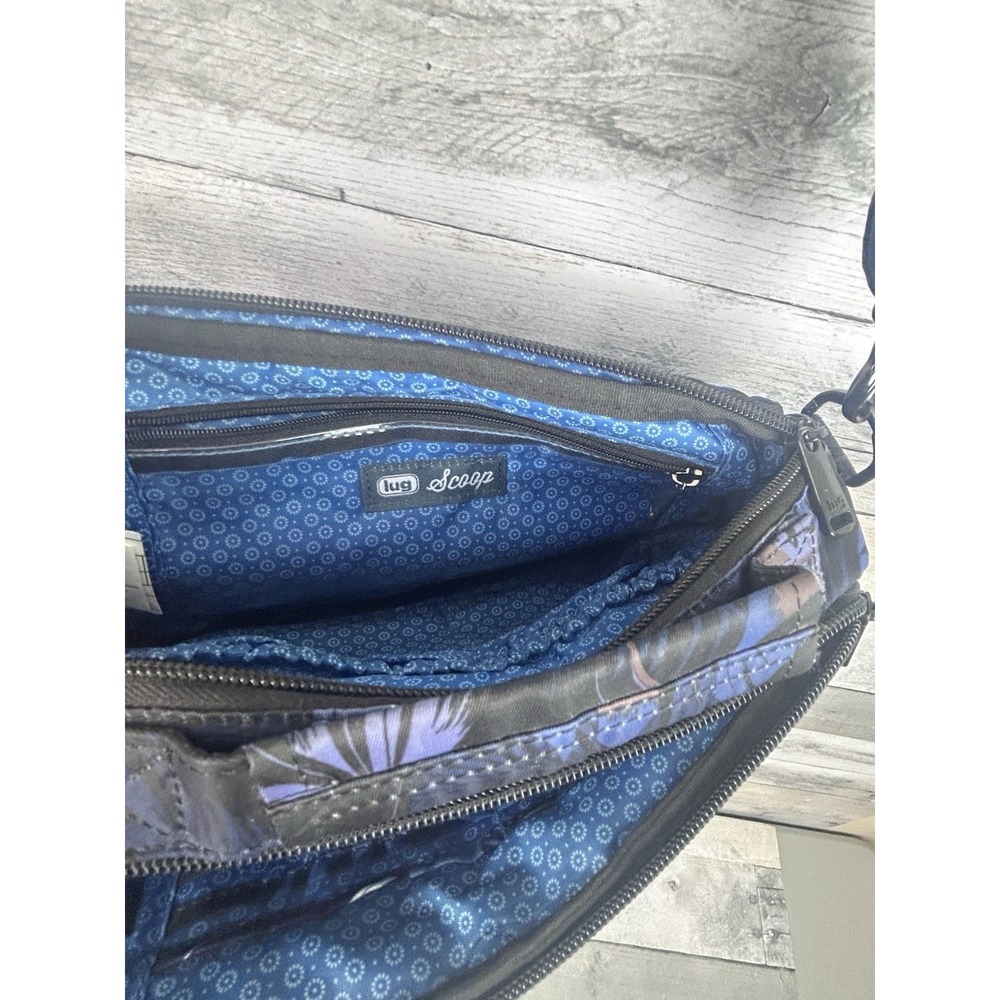 Lug Scoop crossbody (blue, purple, black) Botanical Floral - Picture 9 of 9